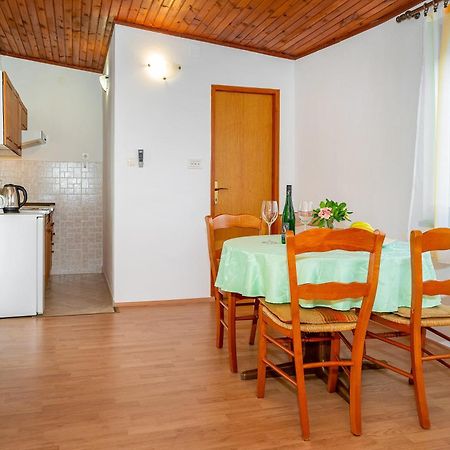 Apartments Sucur With Terrace Baška Exteriör bild