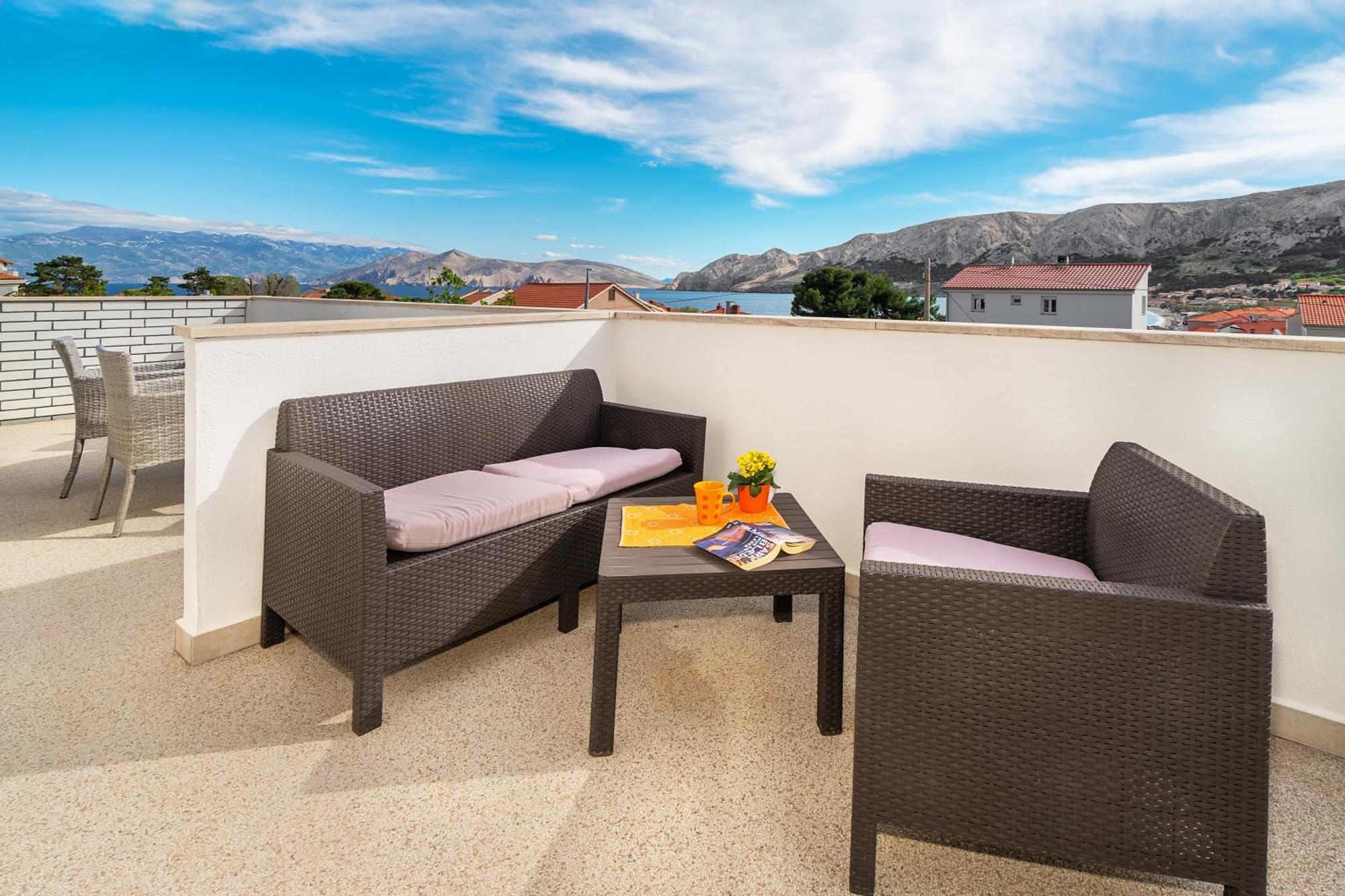 Apartments Sucur With Terrace Baška Exteriör bild