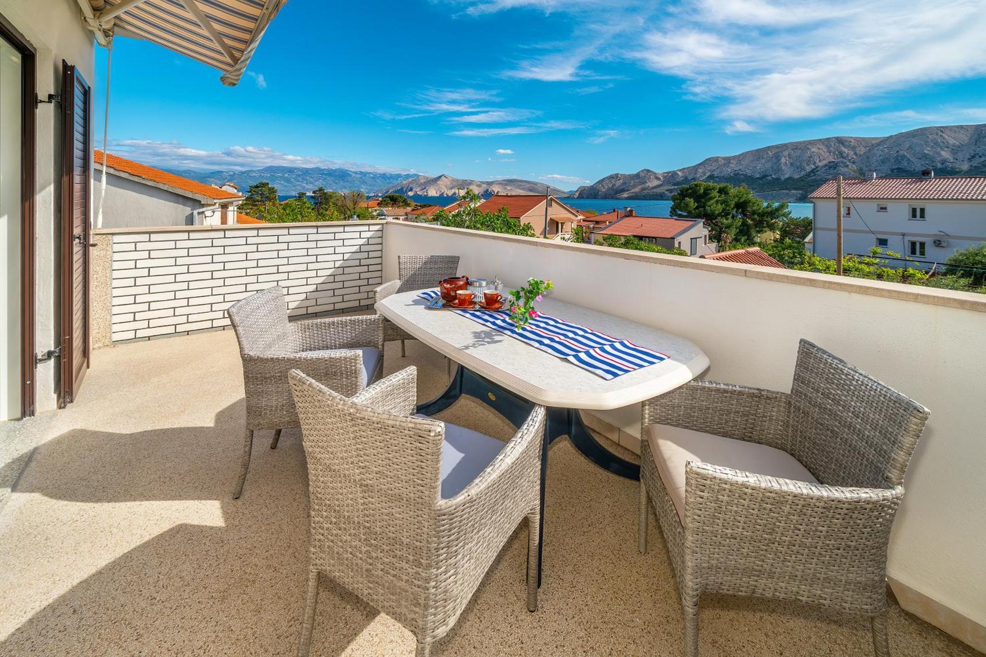 Apartments Sucur With Terrace Baška Exteriör bild