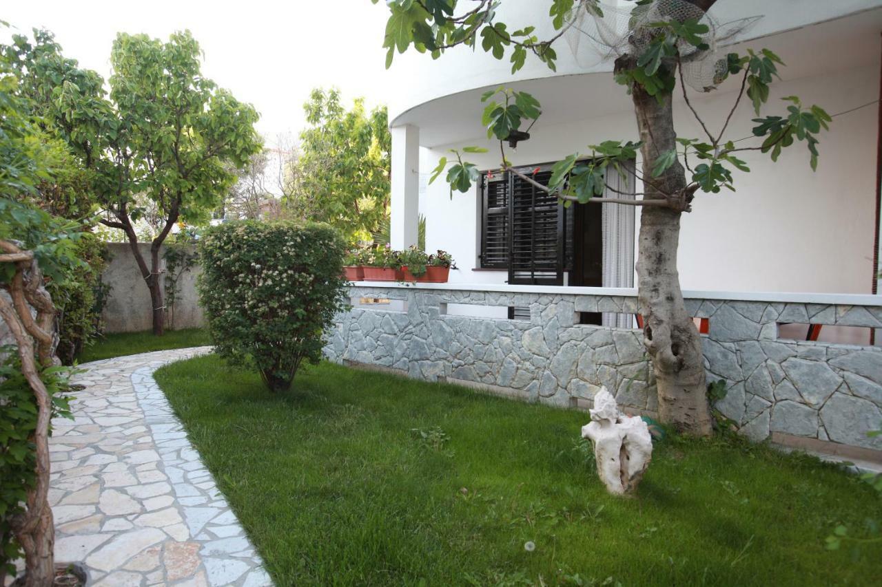 Apartments Sucur With Terrace Baška Exteriör bild
