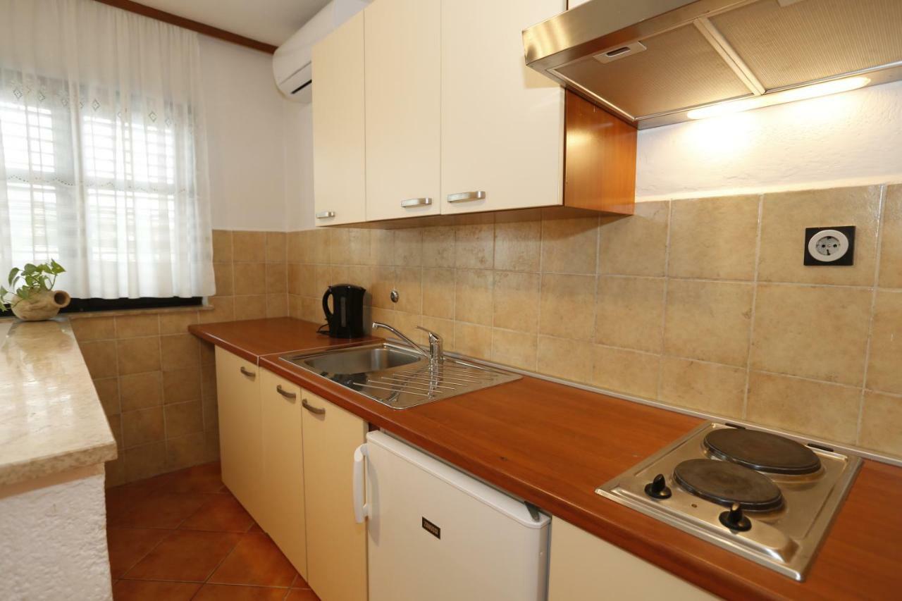 Apartments Sucur With Terrace Baška Exteriör bild